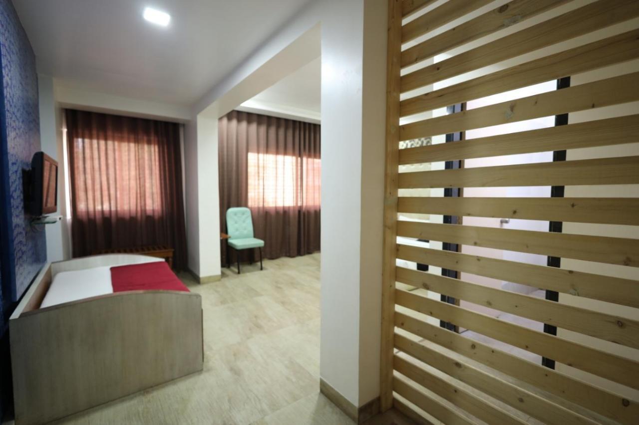 Saish Hotel 舍地 外观 照片